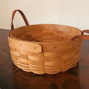 Round longaberger basket